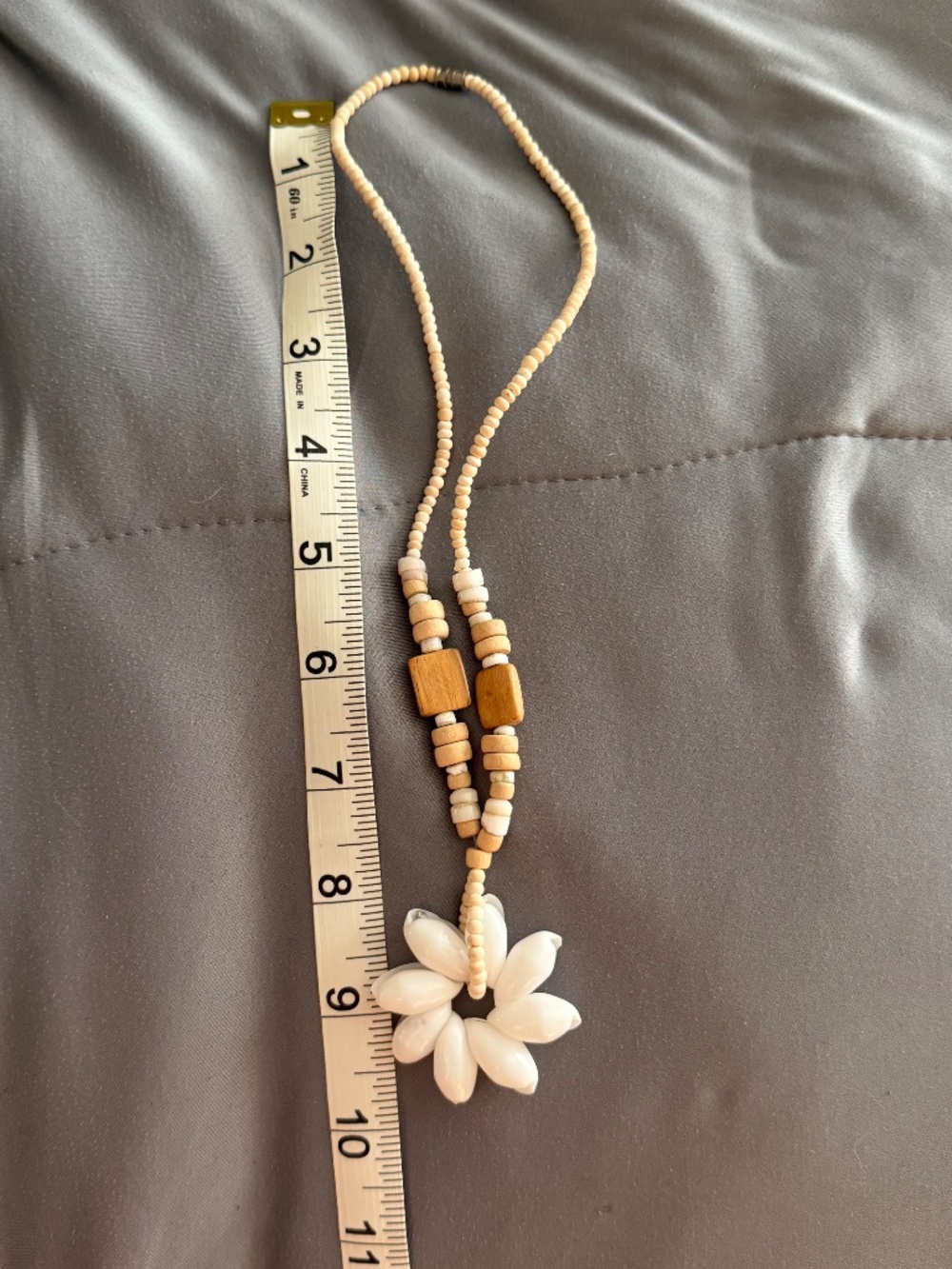 Shell and Wood Necklace - Picture 3 of 5